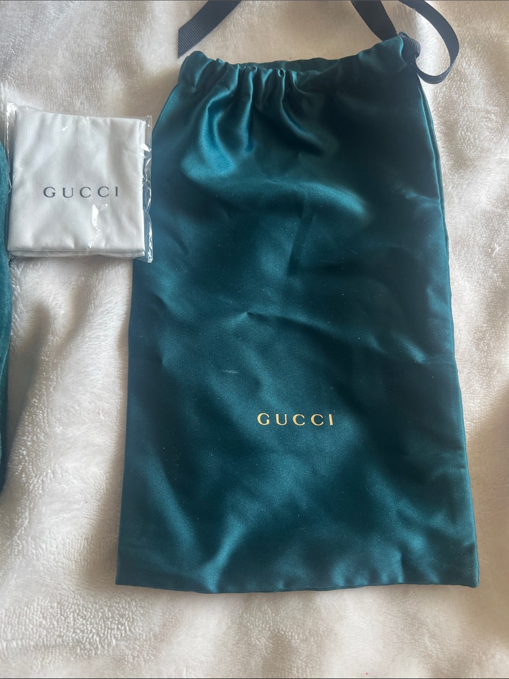 Gucci Glitter Hot Pink Round Cat-Eye Sunglasses - Picture 12 of 12